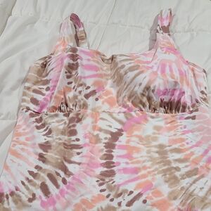 Lands' End Pink and White Underwire Swim Tankini